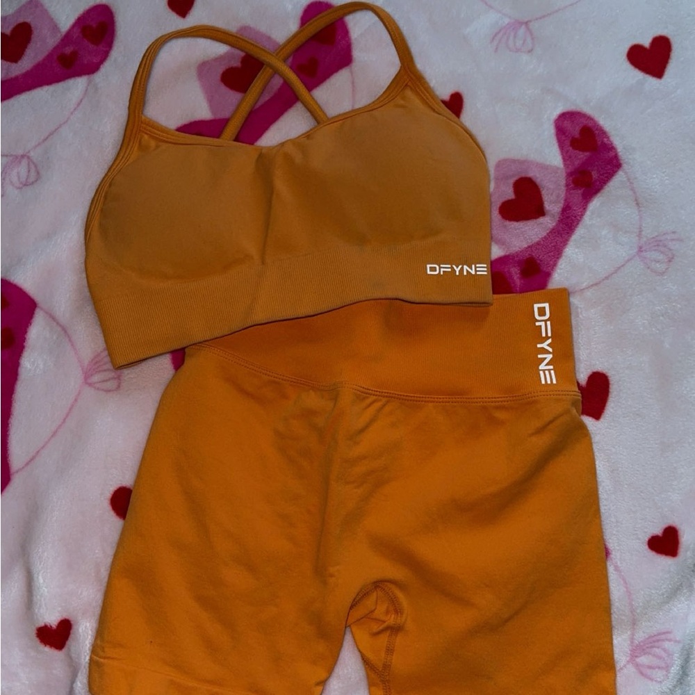 DFYNE Orange Sports Bra and Shorts Set